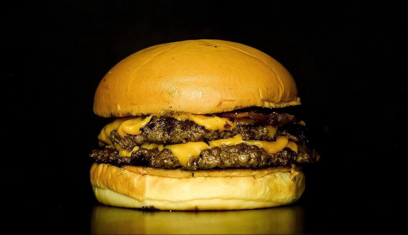 Hamburguesa Chese Burger Doble con guarnición